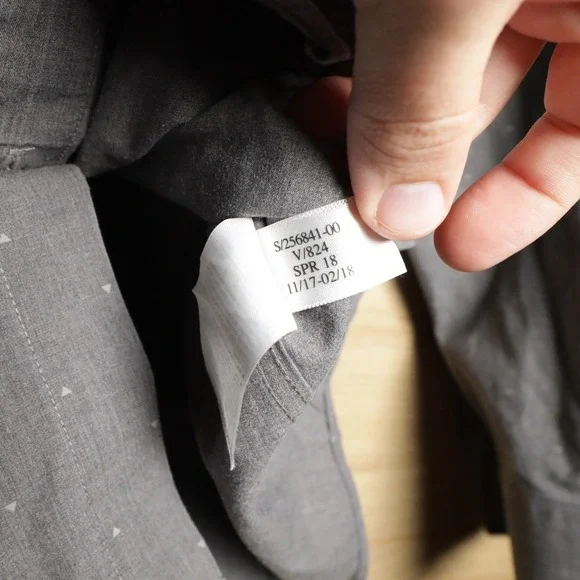 Banana Republic Mens Non Iron Slim Fit Grey Micro Dot Long Sleeve Button Up XL - Picture 7 of 7